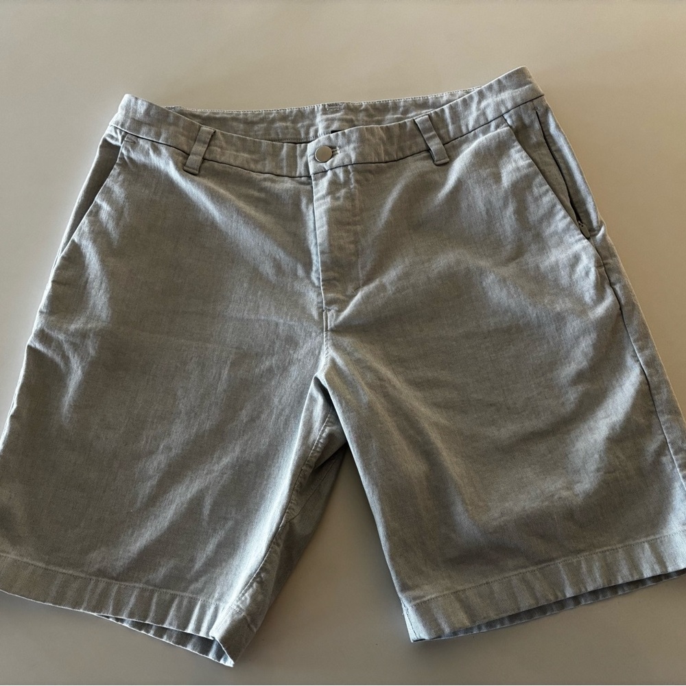 Men’s Lululemon Twill Golf Short Size 34